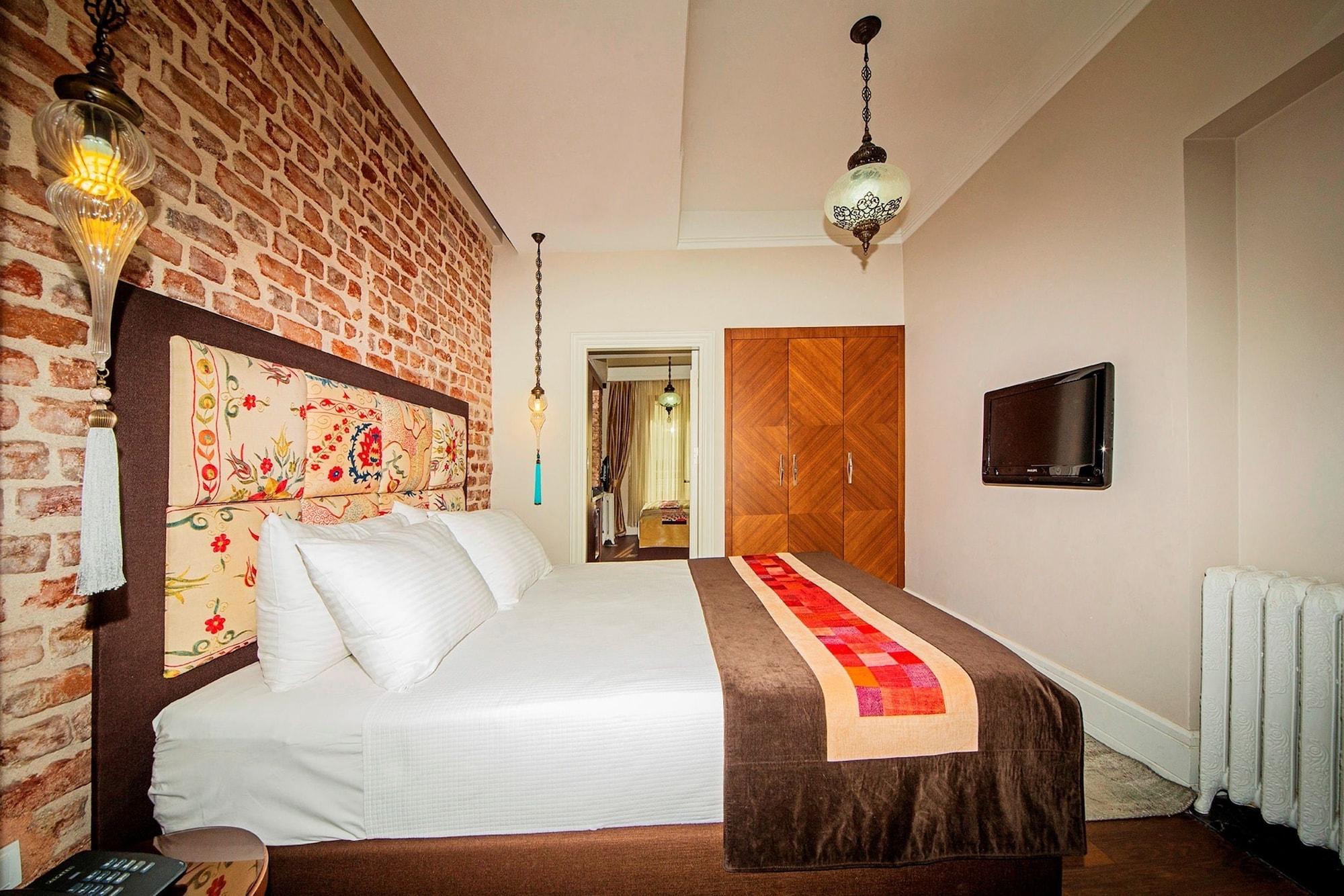 Azade Suites Istanbul Exterior photo