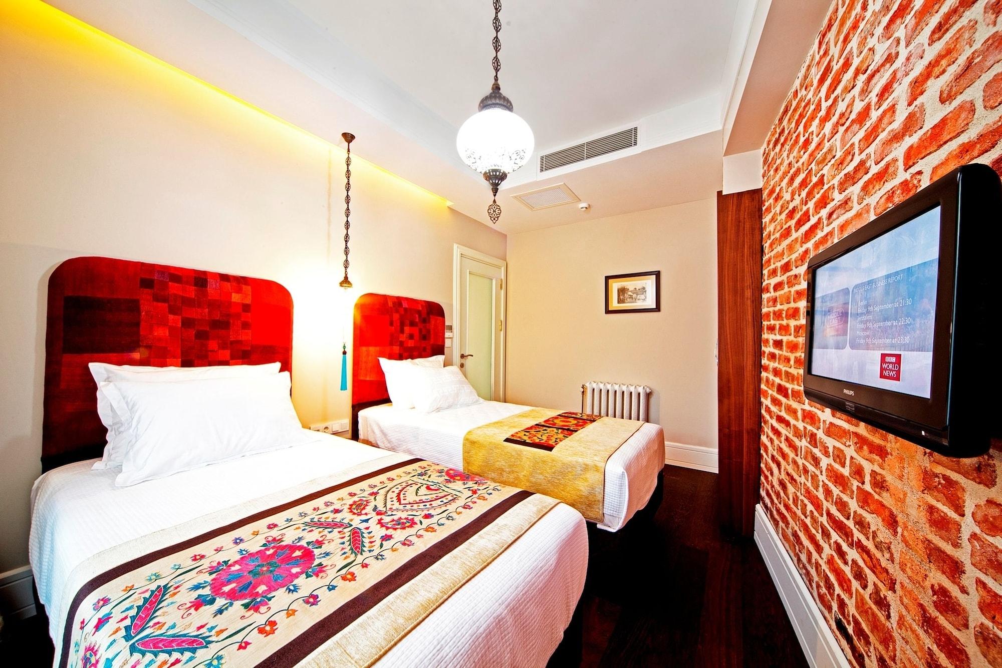 Azade Suites Istanbul Exterior photo